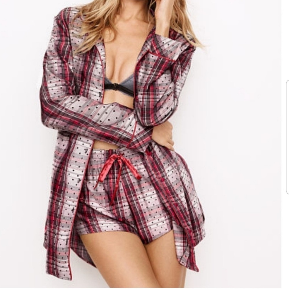 đ Victoria Secret Logo Sleep Shirt